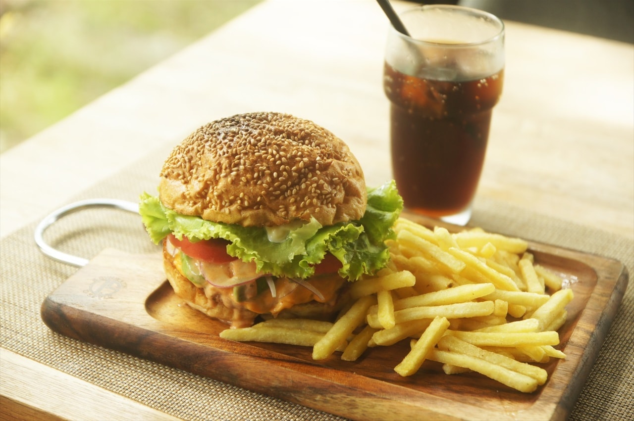 咲くカフェ。アボカドバーガー。茨城奥久慈大子町